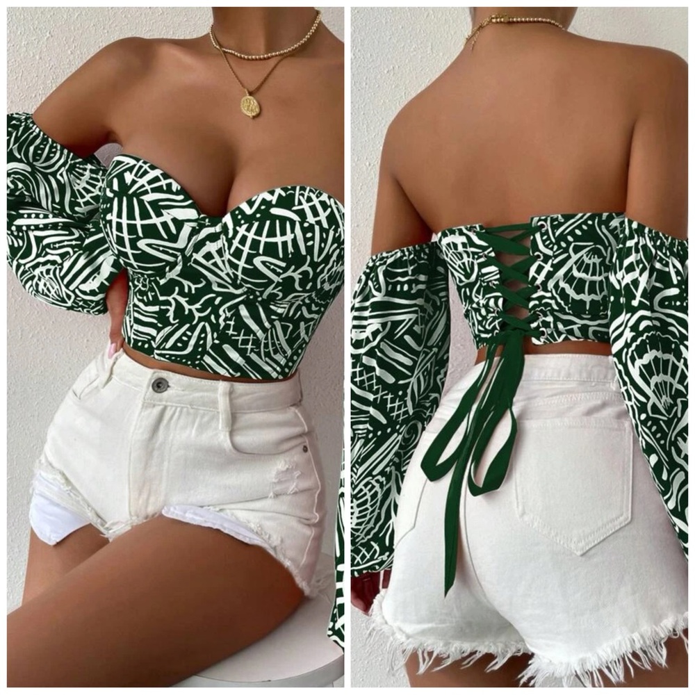 Off shoulder bustier crop top.